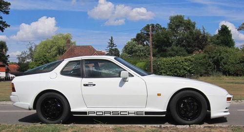 Porsche 944 S in White